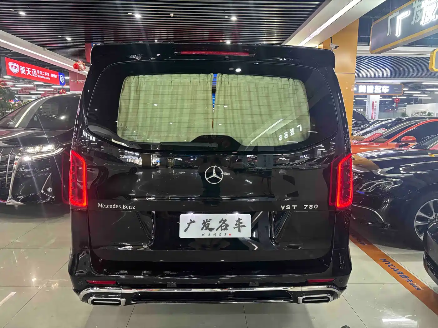 Mercedes-Benz Vito 2023 2.0T Elite 7-Seater фото 10