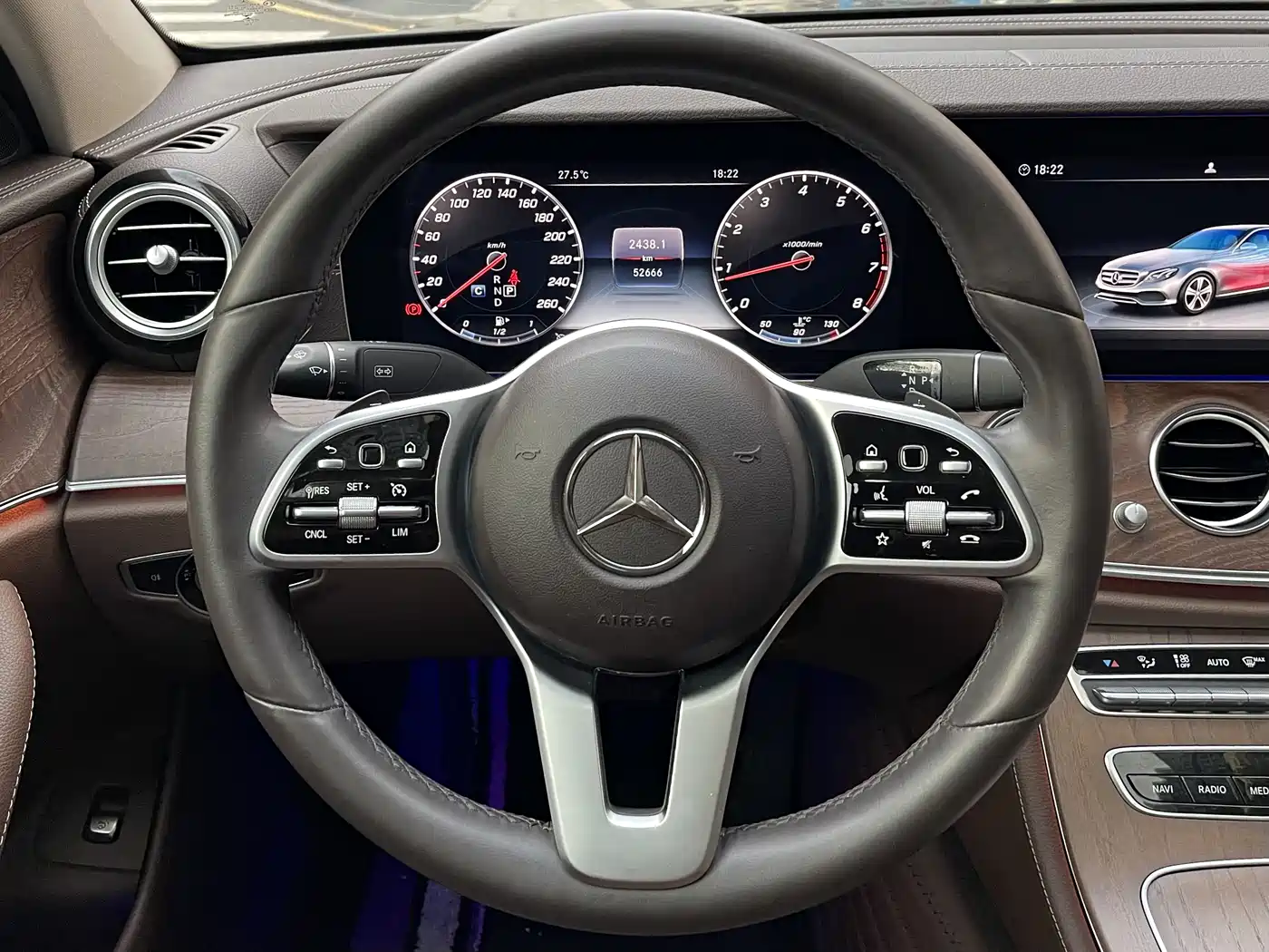 Mercedes-Benz E-Class 2020 E 300 L Fashion фото 14