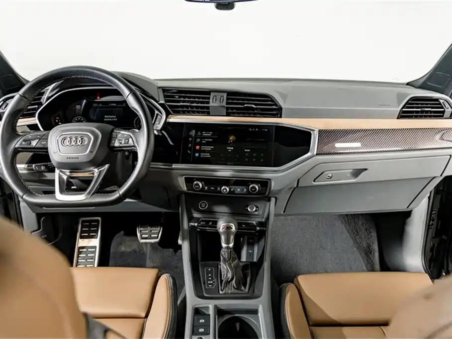 Audi Q3 2024 40 TFSI Fashion Sport Launch Special Edition фото 14