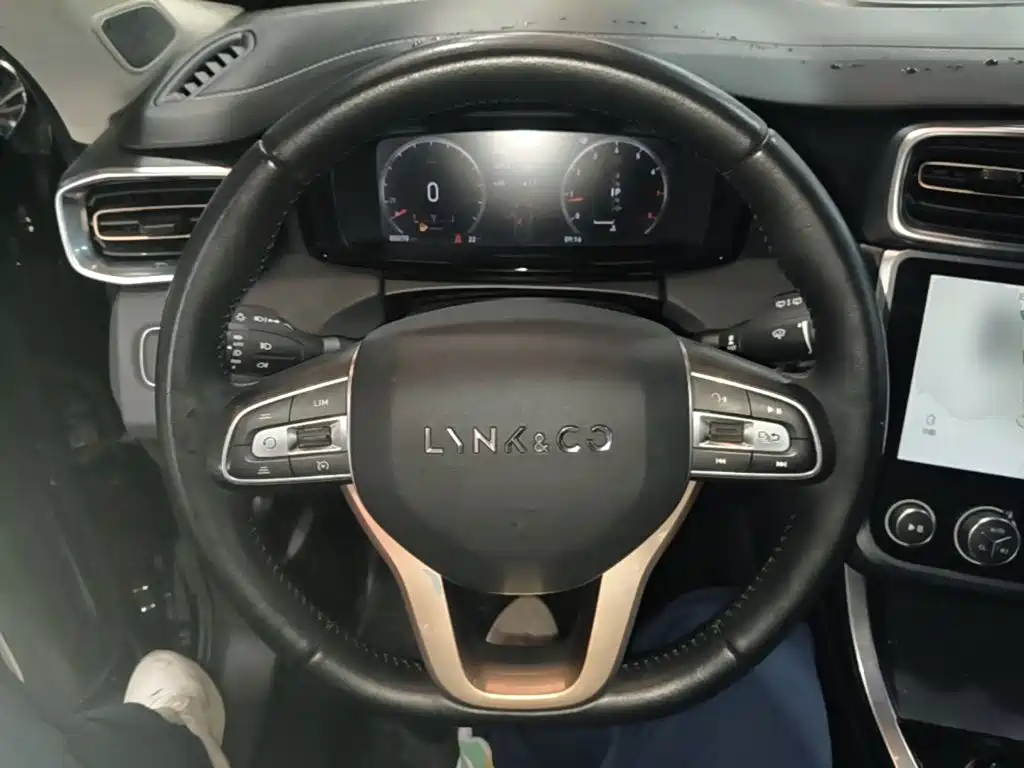 Lynk & Co 01 2018 2017 2.0T 2WD Pro Version