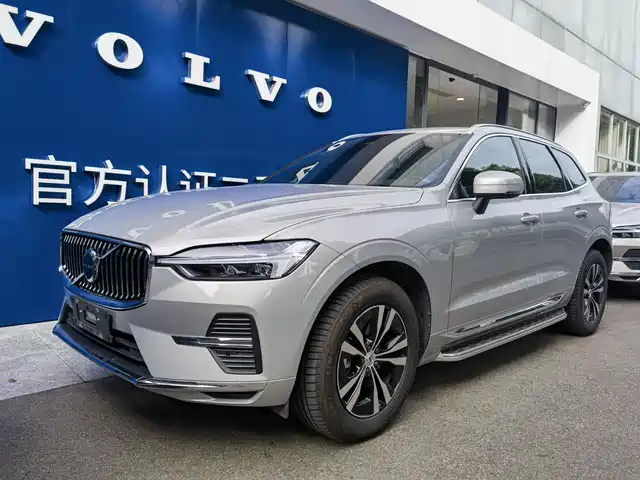 VOLVO XC60 2024