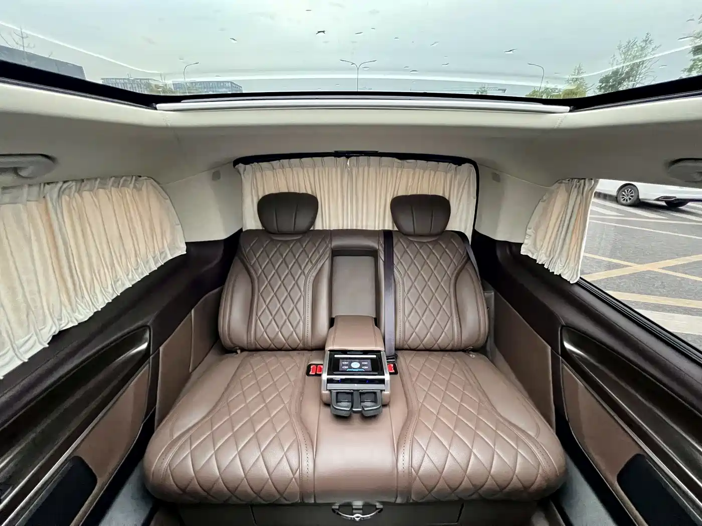 Mercedes-Benz V-Class 2021 V 260 Pilot Edition фото 11