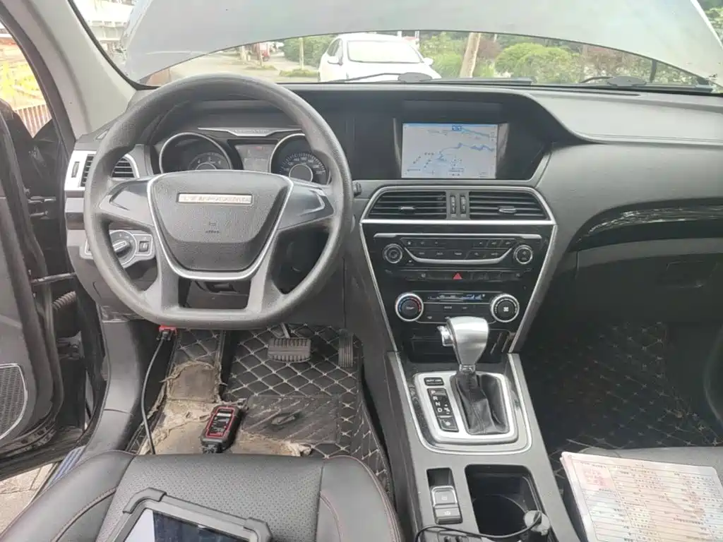 Photo 10 - Leopaard CS10