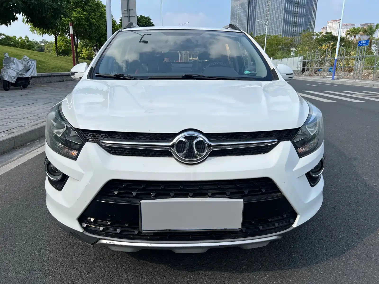 Фото 2 - BAIC Senova X25