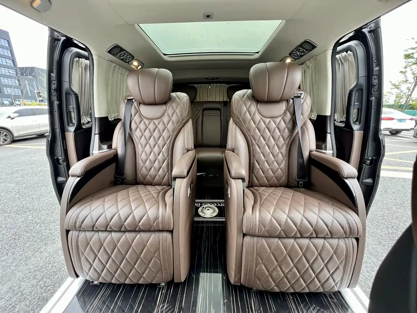 Mercedes-Benz V-Class 2021 V 260 Pilot Edition фото 15