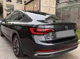 Photo 7 - Volkswagen Sagitar