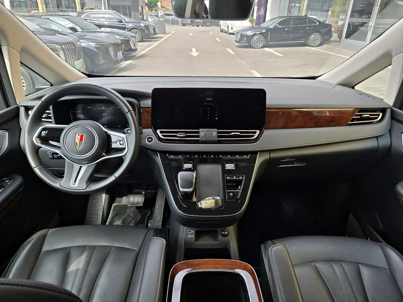 Hongqi HQ9 PHEV 2024 Model 2.0T AWD Luxury Edition фото 18