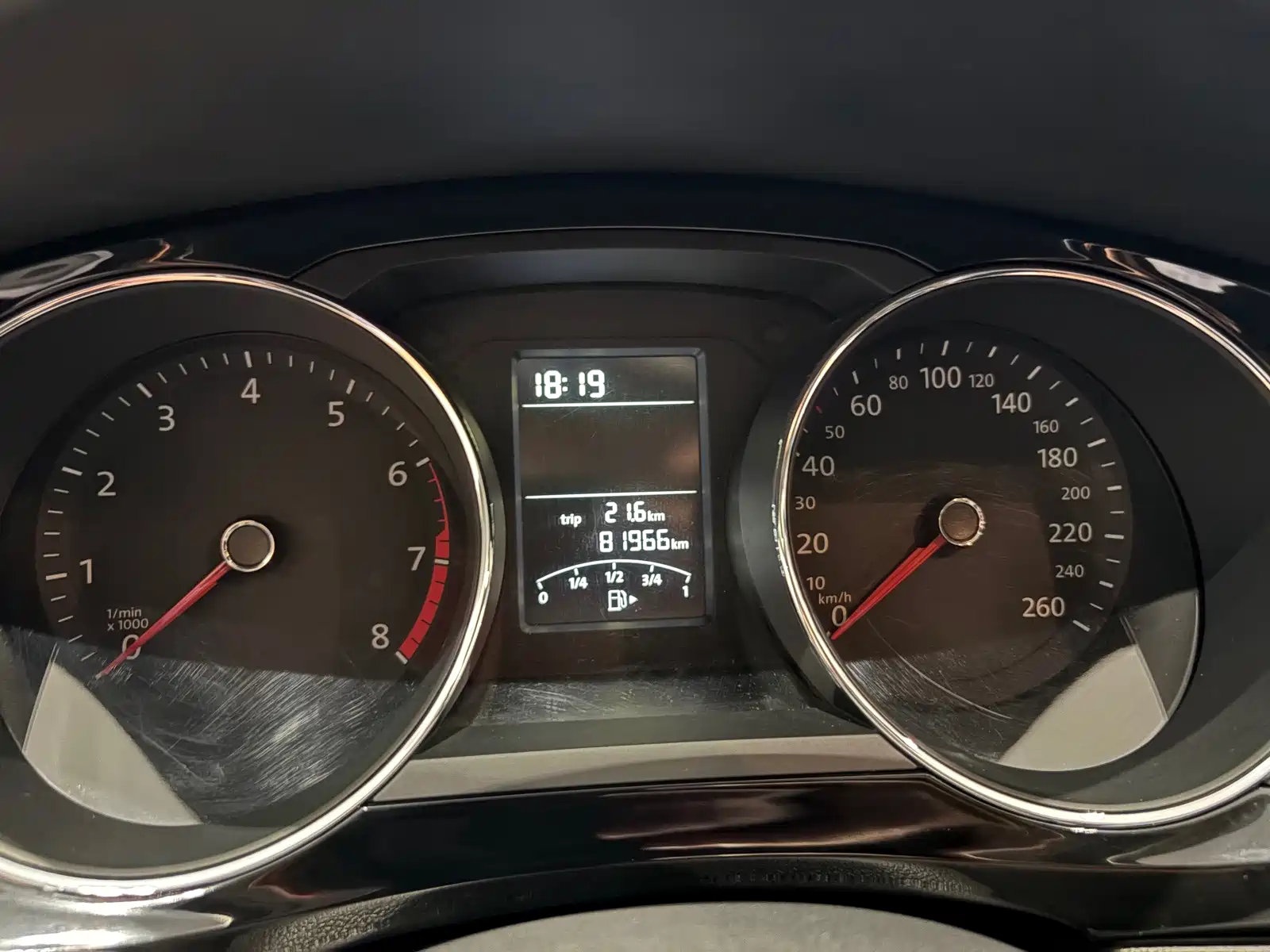 صورة 5 - Volkswagen Sagitar