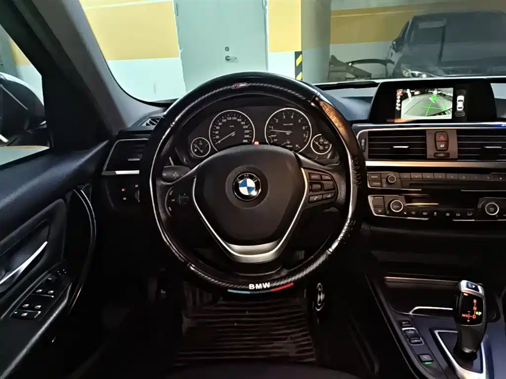 BMW 3 Series 2016 320i Fashion Model фото 11