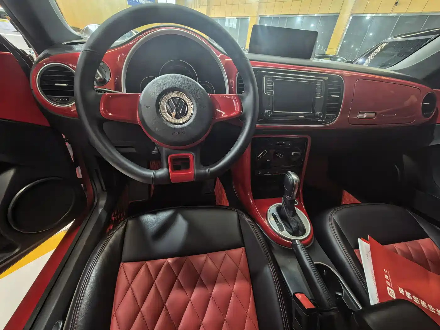 Volkswagen Beetle 2017 180TSI Style фото 5