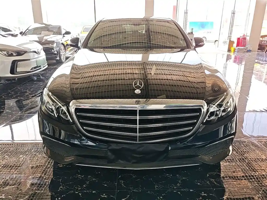 Mercedes-Benz E-Class 2018 E 300 L Fashion фото 3