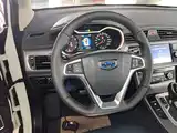 Фото 11 - Geely Emgrand GS