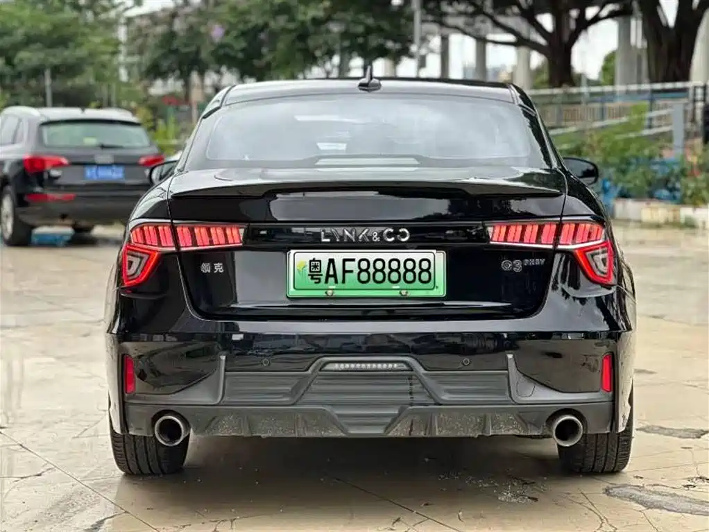 Lynk & Co 03 New Energy 2021 1.5T PHEV фото 6