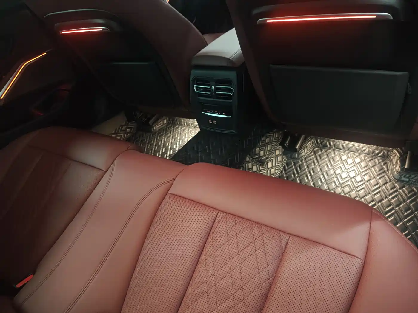 BMW 3 Series 2022 325Li M Sport Package фото 8
