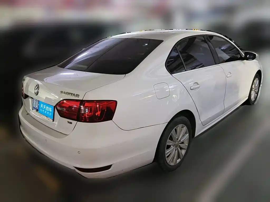 Photo 5 - Volkswagen Sagitar