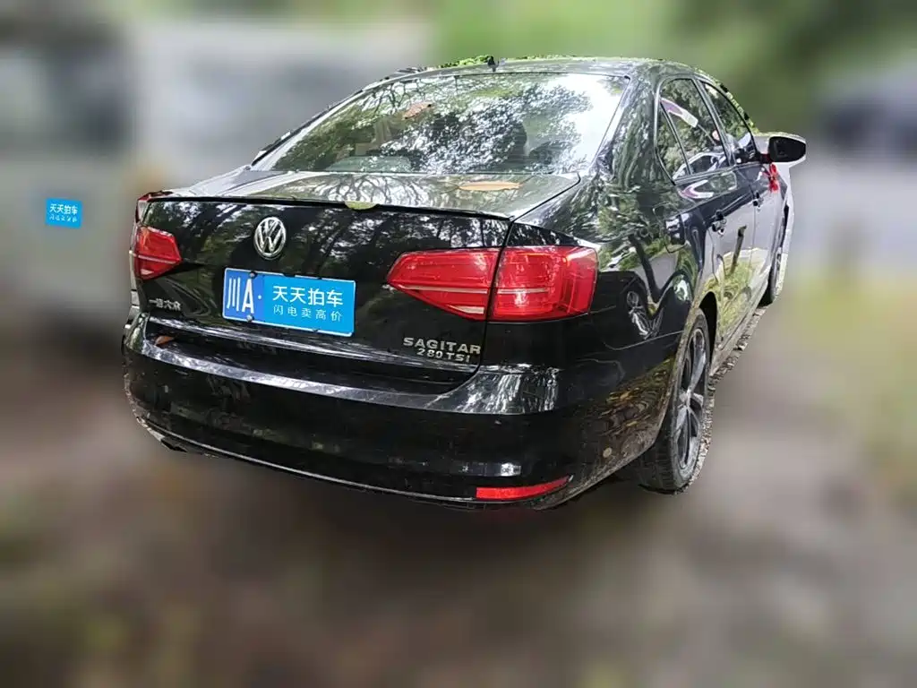 Photo 2 - Volkswagen Sagitar