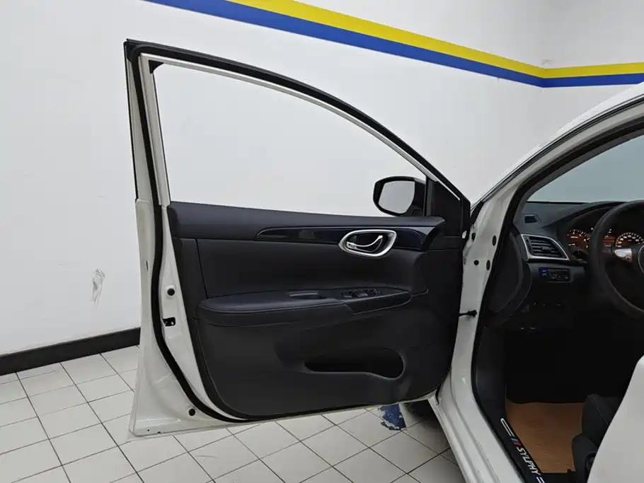 Nissan Sylphy 2025 2024 Facelift III Classic 1.6XE CVT Comfort Edition
