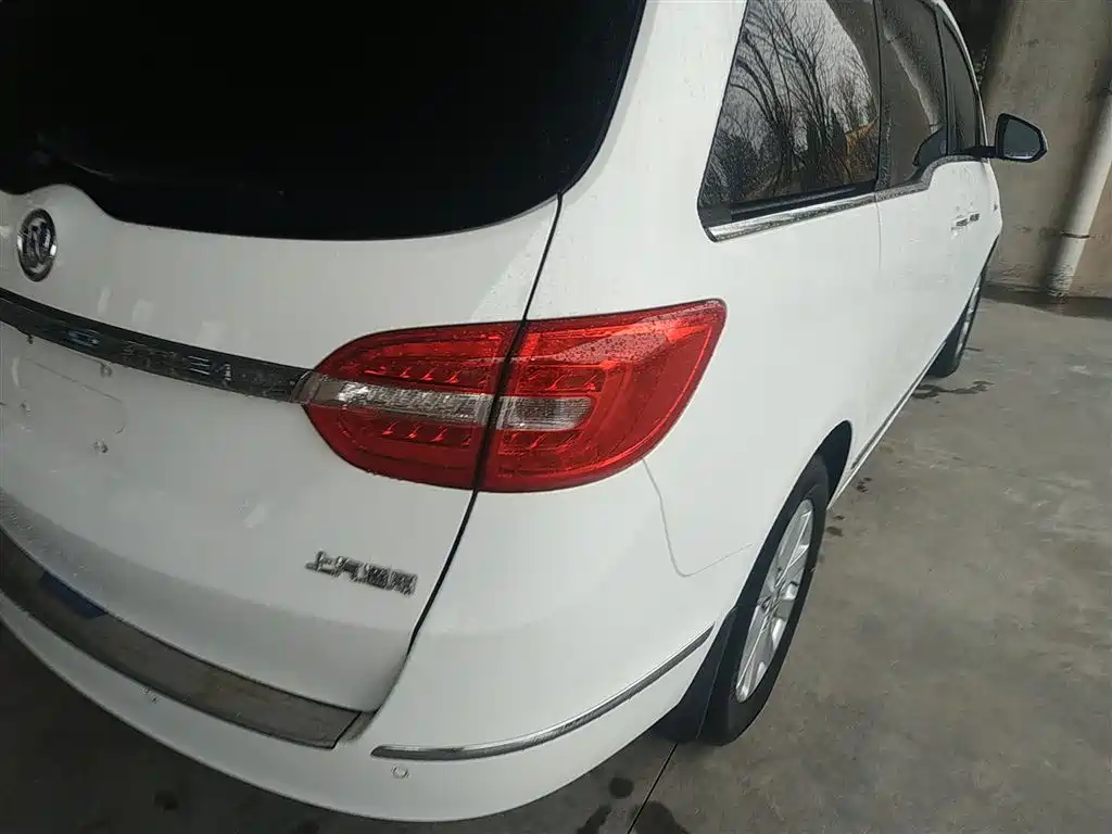 Buick GL8 2018 28T Premium Model China VI фото 24