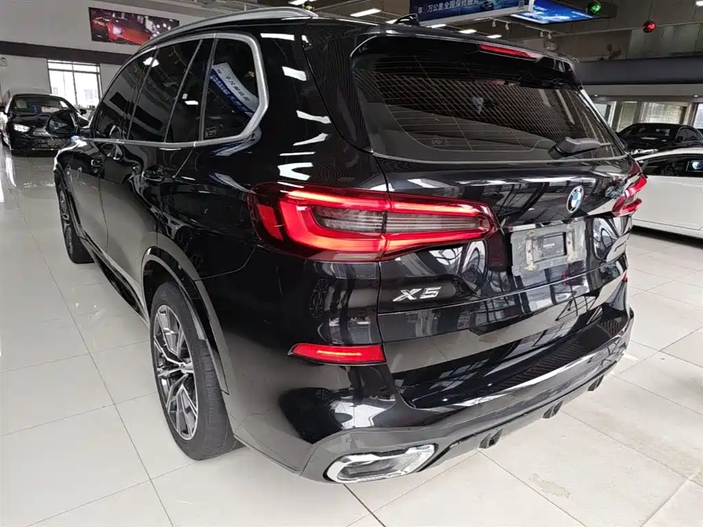 BMW X5 (Import) 2020 xDrive40i M Sport Package фото 5