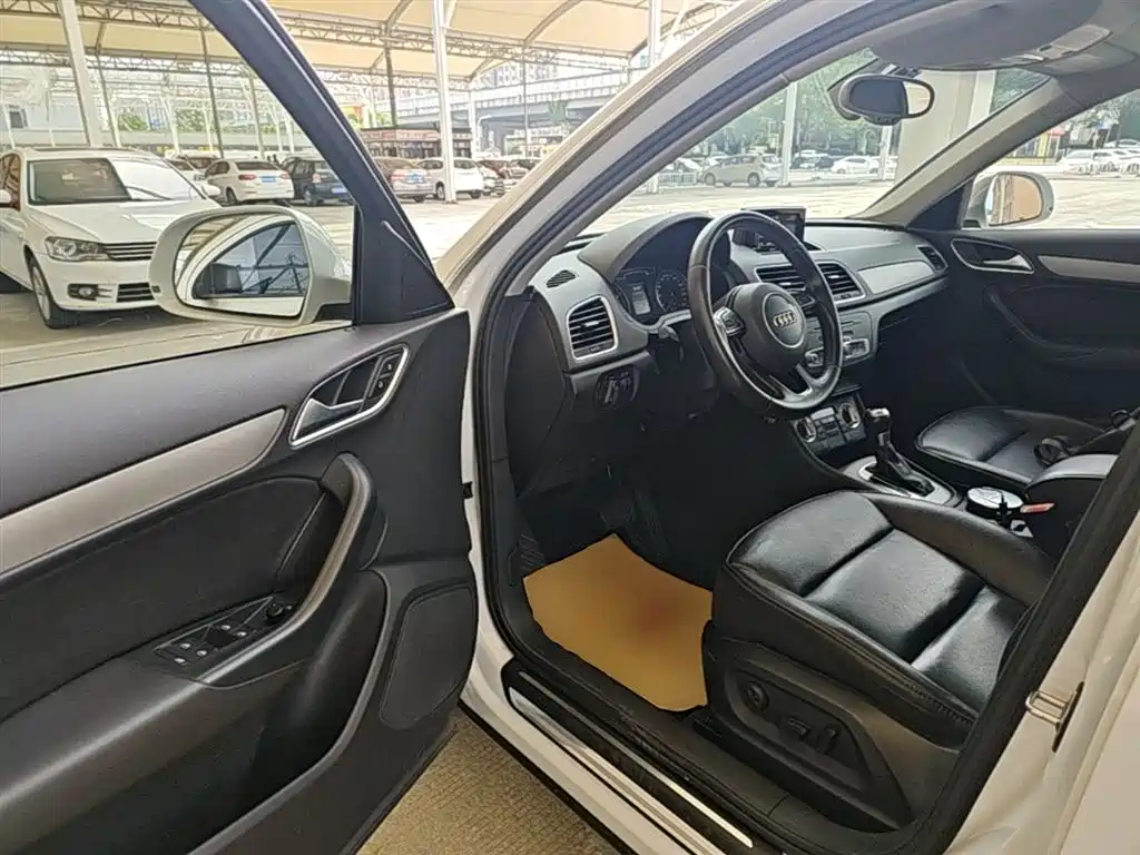 Audi Q3 2015 35 TFSI Millionth Anniversary Intelligent Leader фото 16