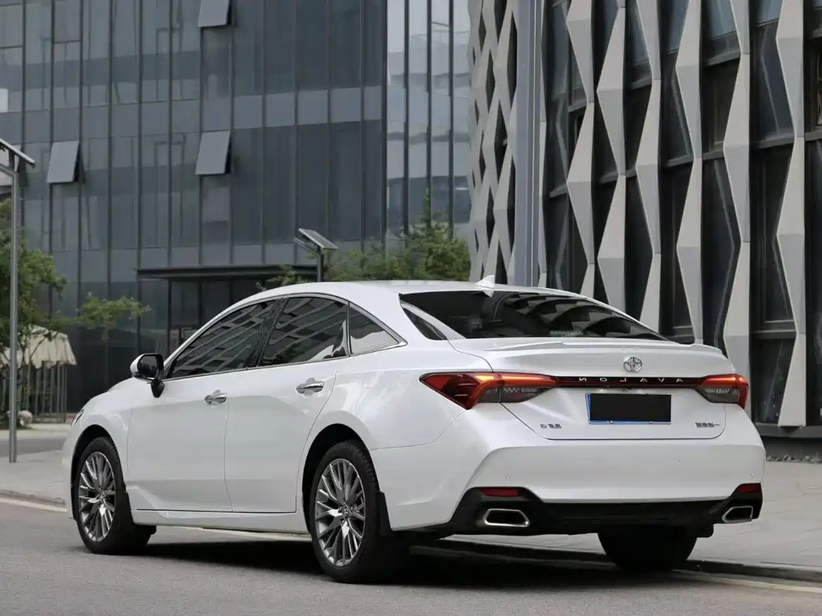 Toyota Avalon 2022 2.5L Luxury Edition фото 9