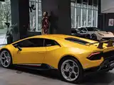 Фото 3 - Lamborghini Huracán