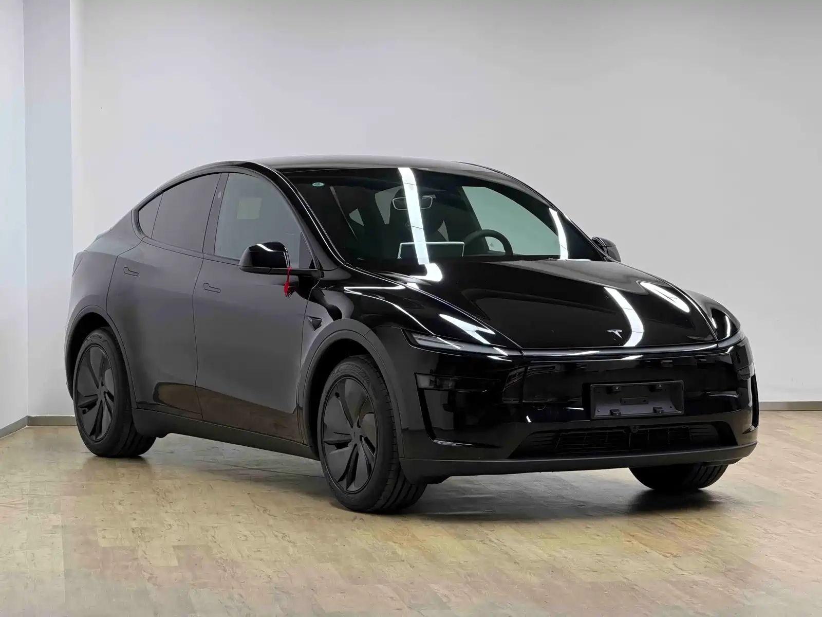 Photo 3 - Tesla Model Y