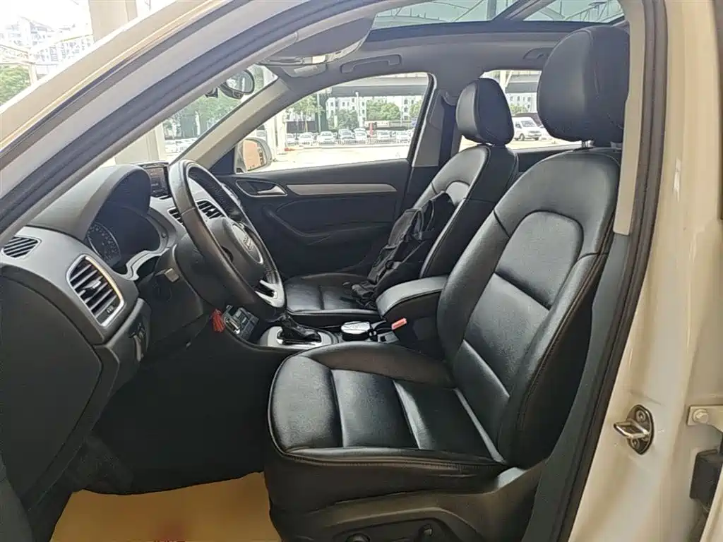 Audi Q3 2015 35 TFSI Millionth Anniversary Intelligent Leader фото 15