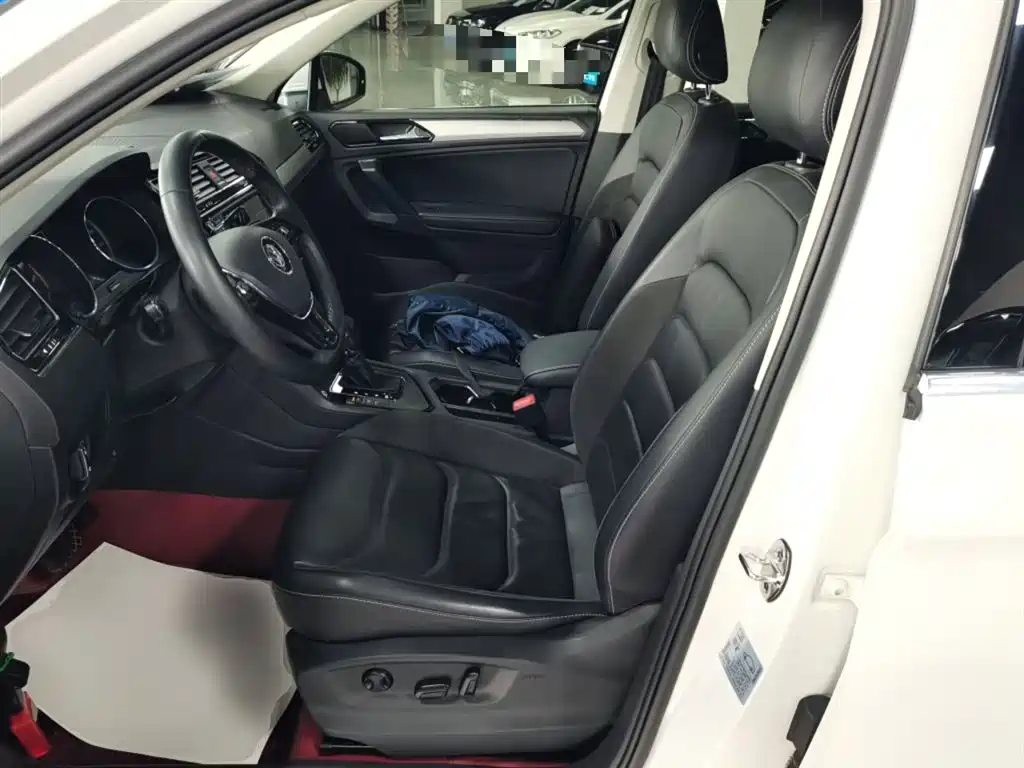 Volkswagen Tiguan L 2018 330TSI Automatic 2WD Luxury Edition фото 11