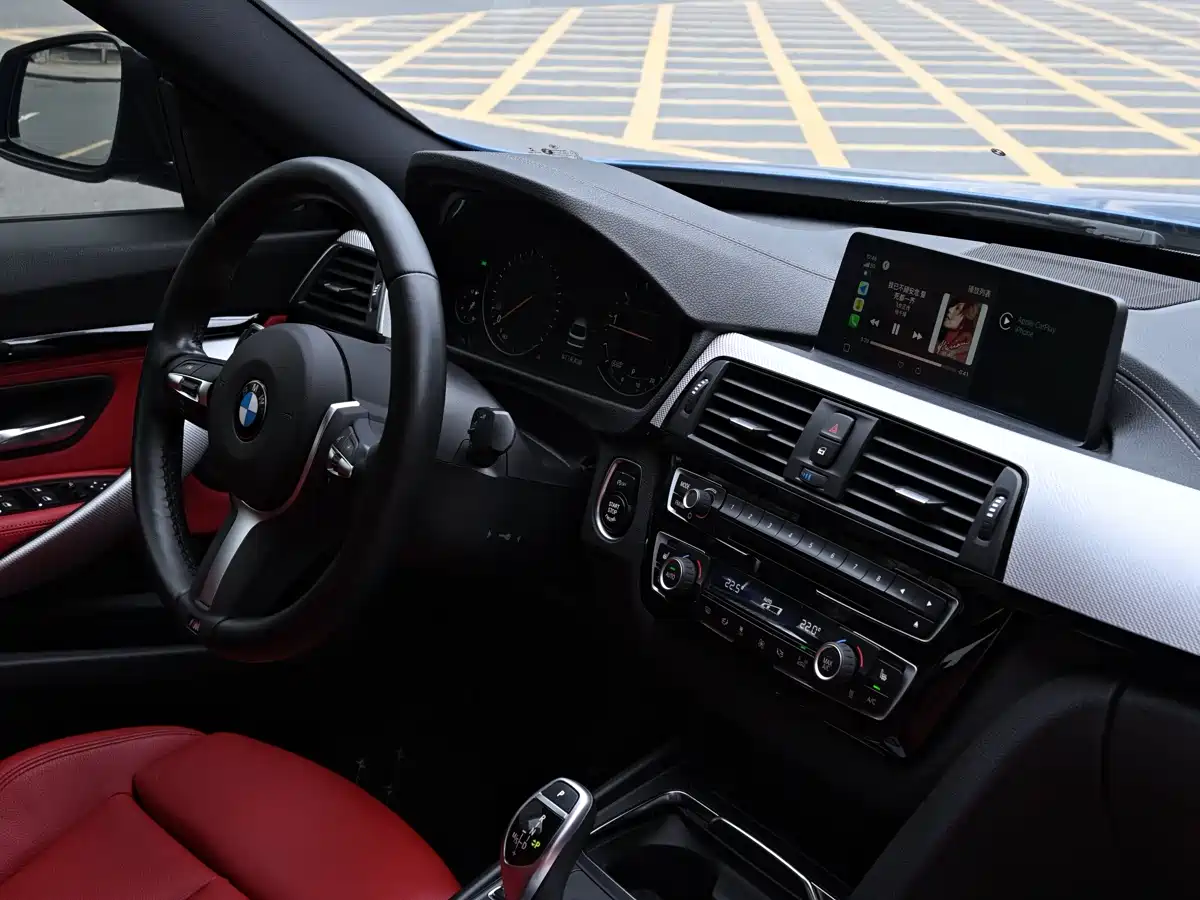 BMW 3 Series GT 2019 320i M Sport Model фото 31