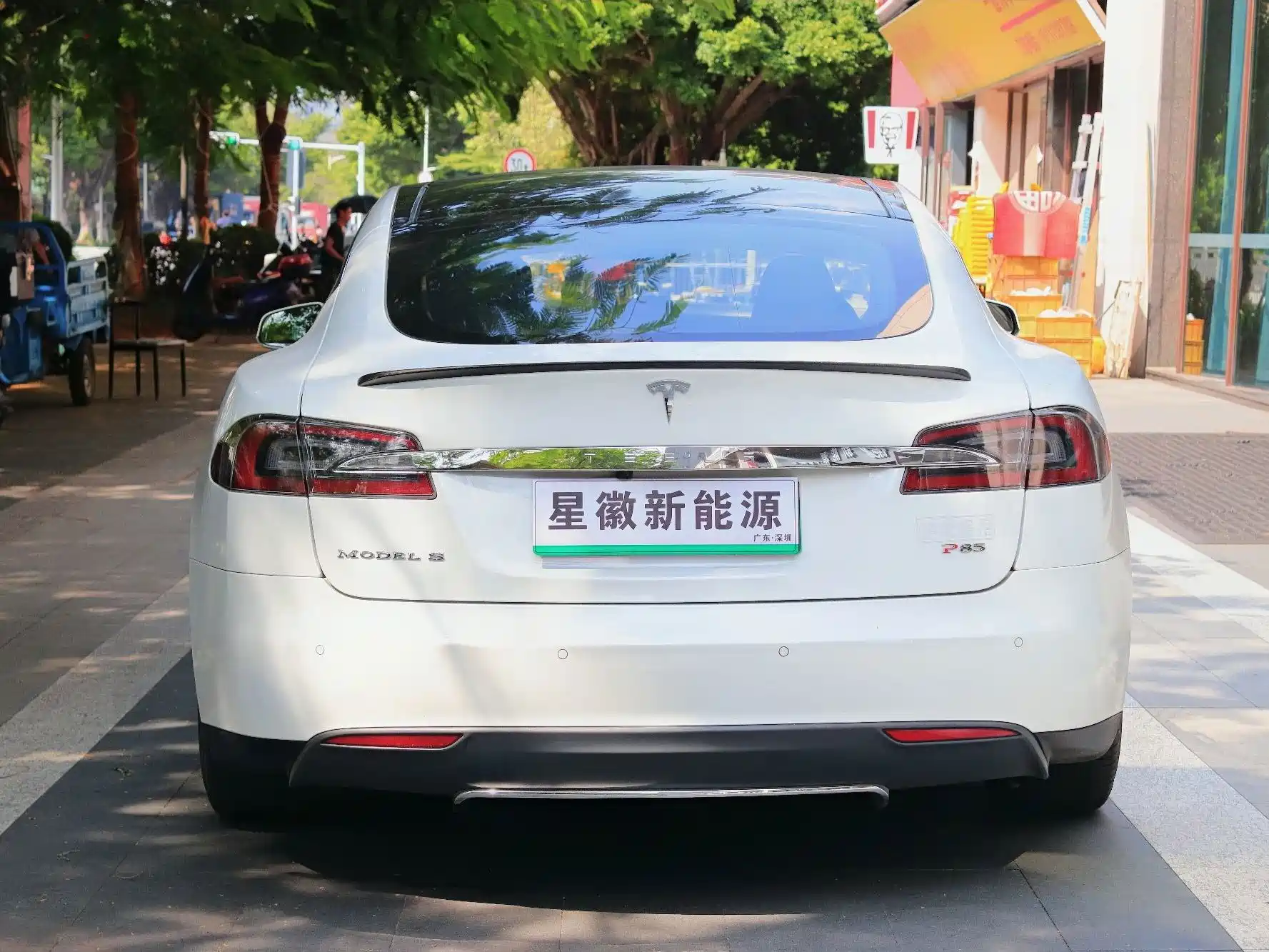 Фото 16 - Tesla Model S
