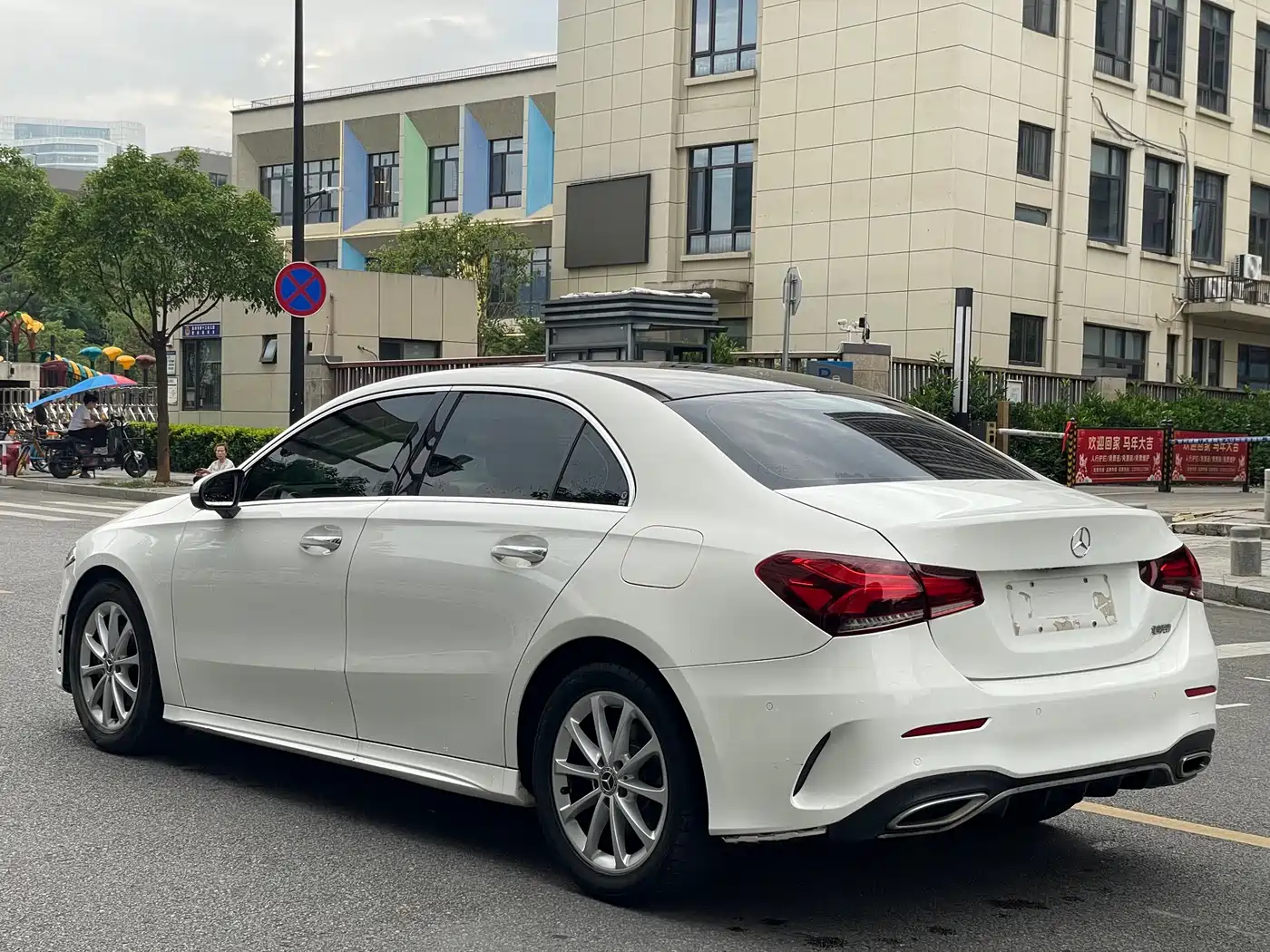 Mercedes-Benz A-Class 2020 Facelift A 200 L Sport Sedan Dynamic фото 19