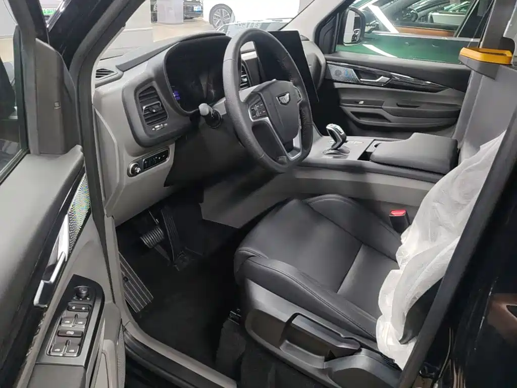 LEVC TX 2024 2023 TX5 Extended Range Travel Edition