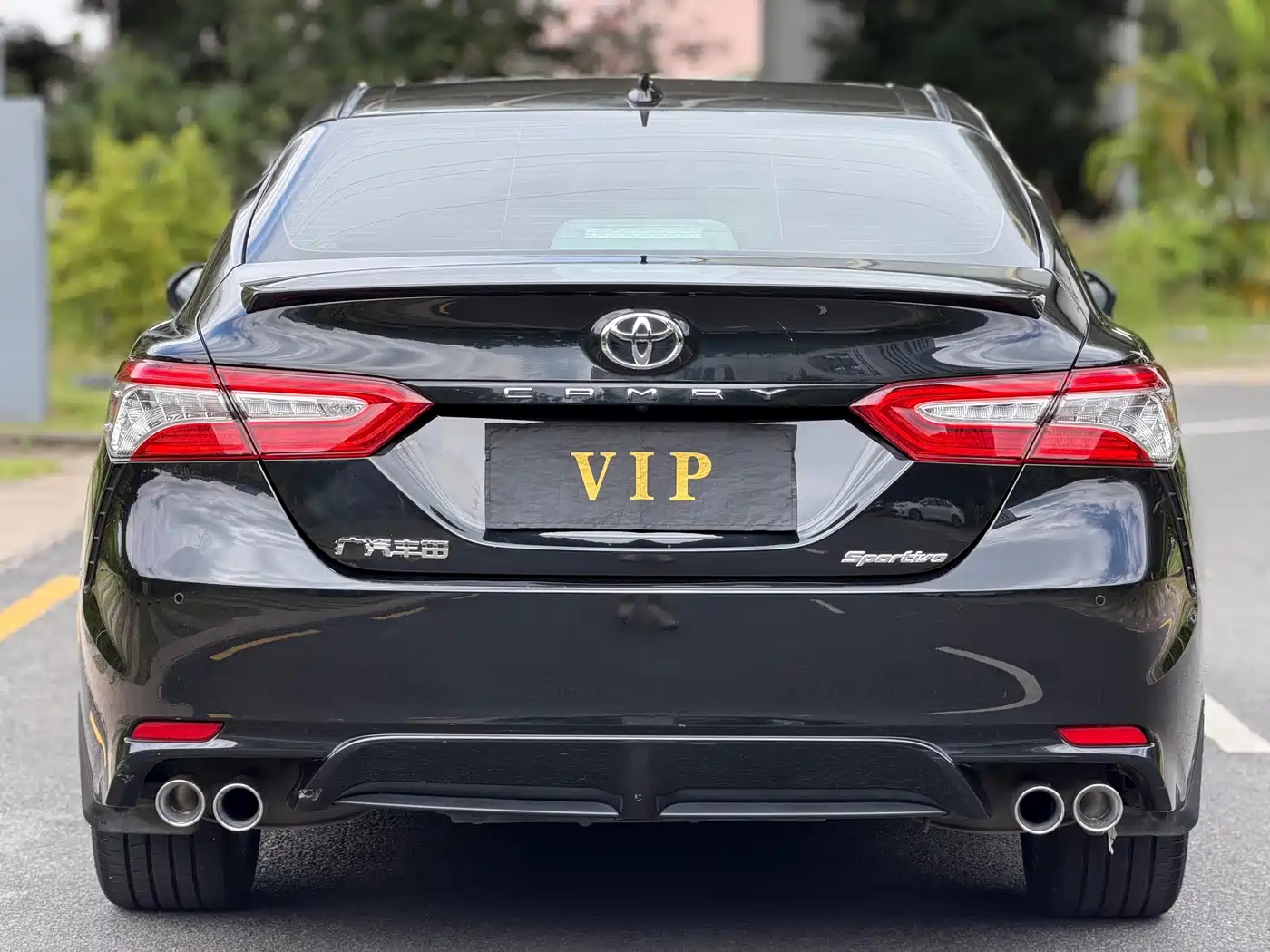 Фото 16 - Toyota Camry