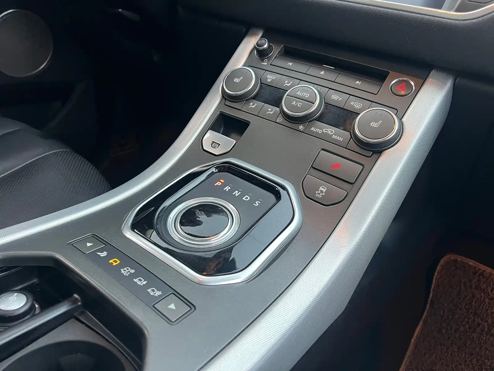 Photo 26 - Land Rover Range Rover Evoque (Import)