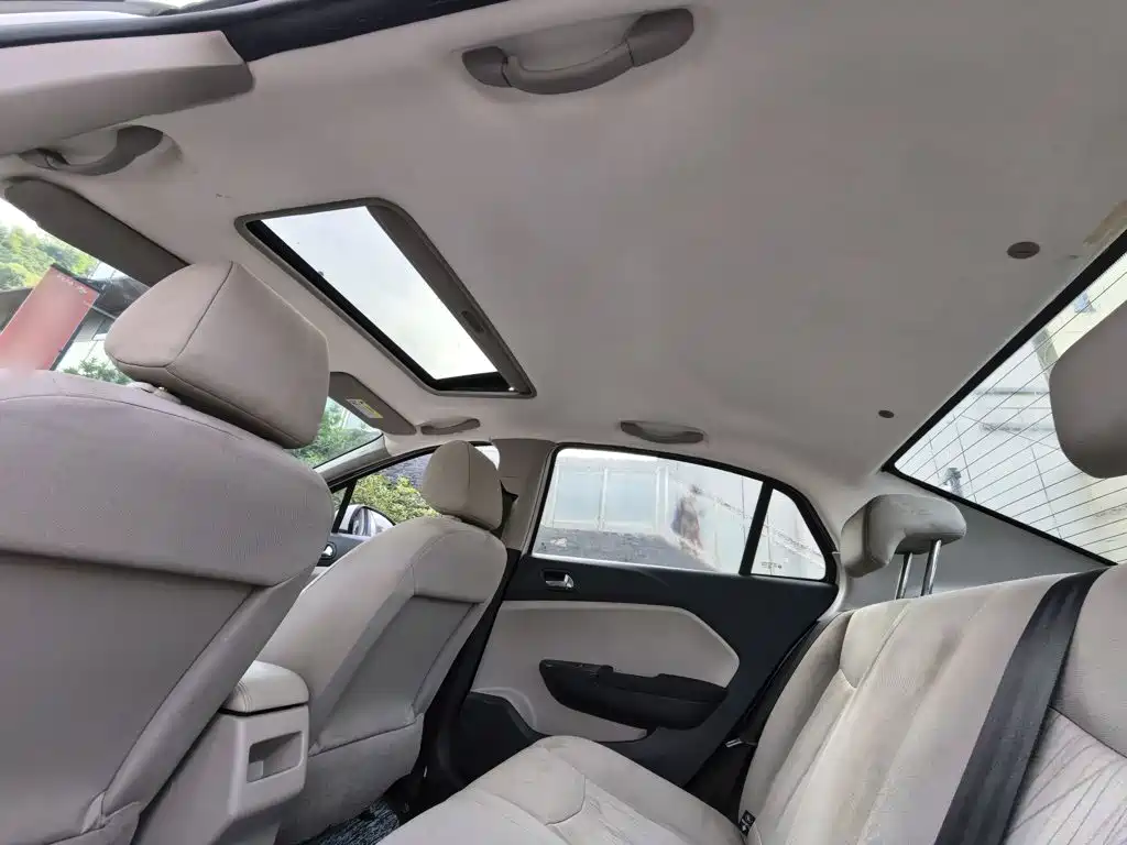Dongfeng Aeolus L60 2018 2015 1.8L Automatic New Enjoyment Type