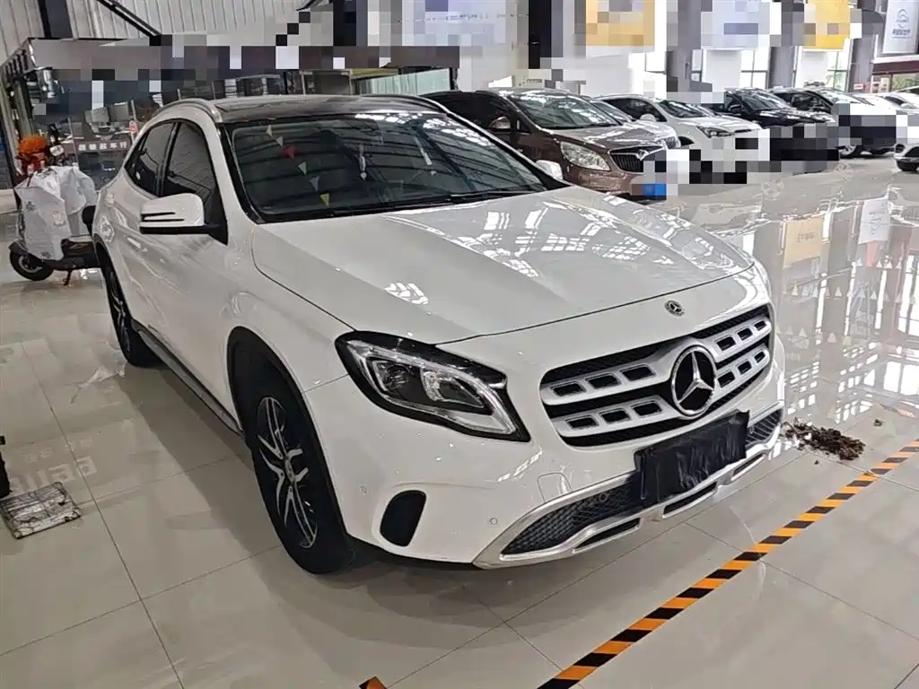 Mercedes-Benz GLA 2017 GLA 200 Fashion фото 4