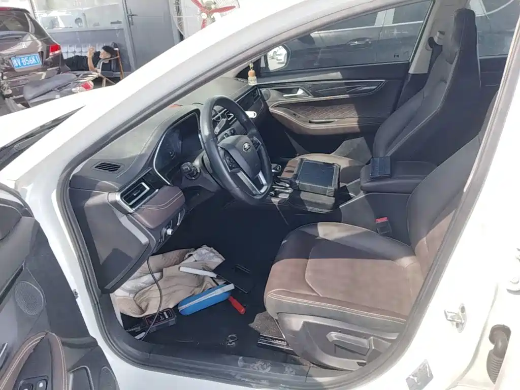 JAC JAC J7 2020 2020 1.5T CVT Surpass Type
