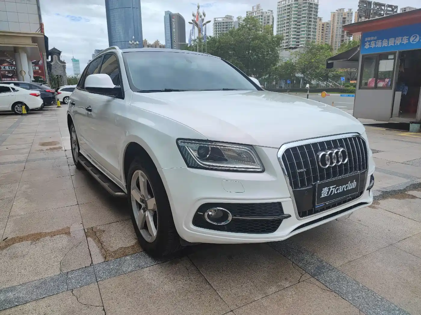 AUDI Q5