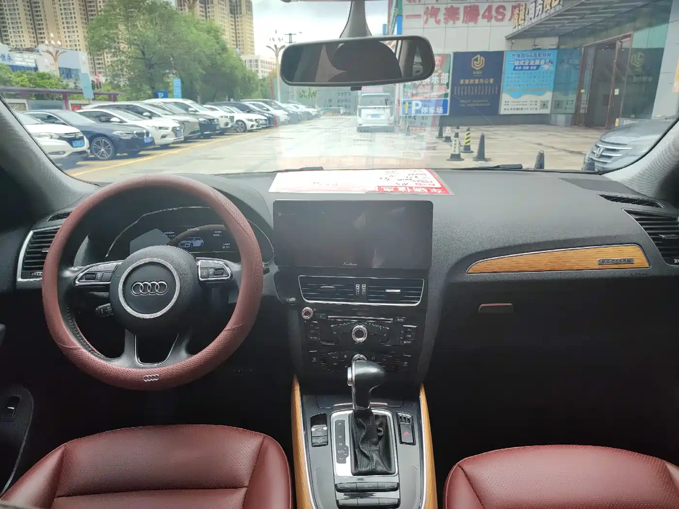 AUDI Q5
