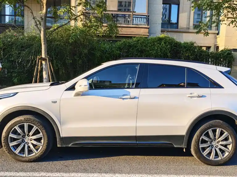 Cadillac XT4 2019 2018 28T 2WD Luxury Sport Type