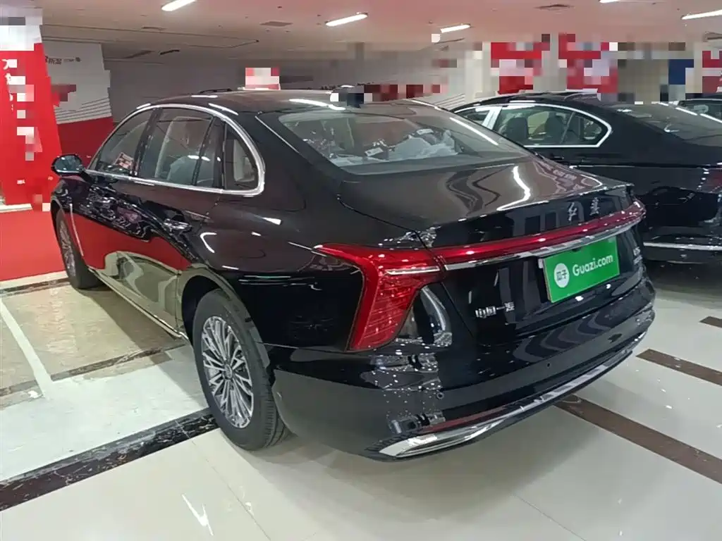 Hongqi H5 2025 1.5T DCT Flag Rhythm 500,000 Units Memorial Edition фото 5