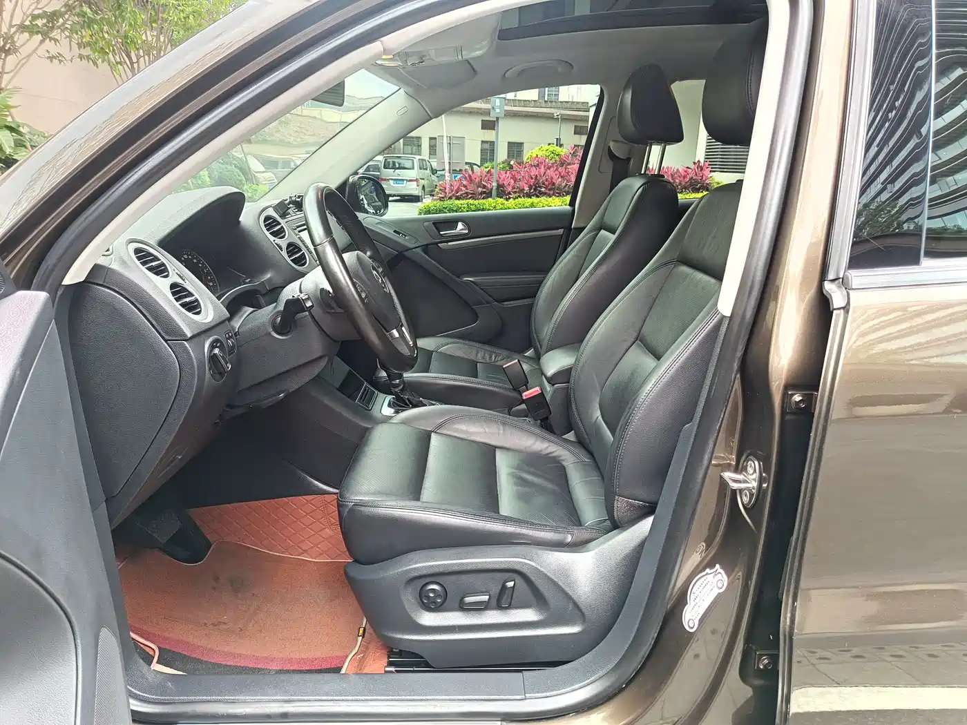 Volkswagen Tiguan 2013 1.8TSI Auto 4WD Luxury фото 7