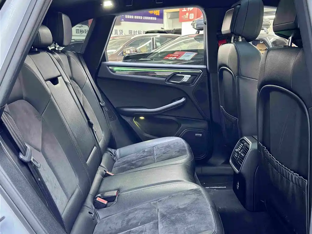 Porsche Macan 2018 Macan 2.0T фото 11