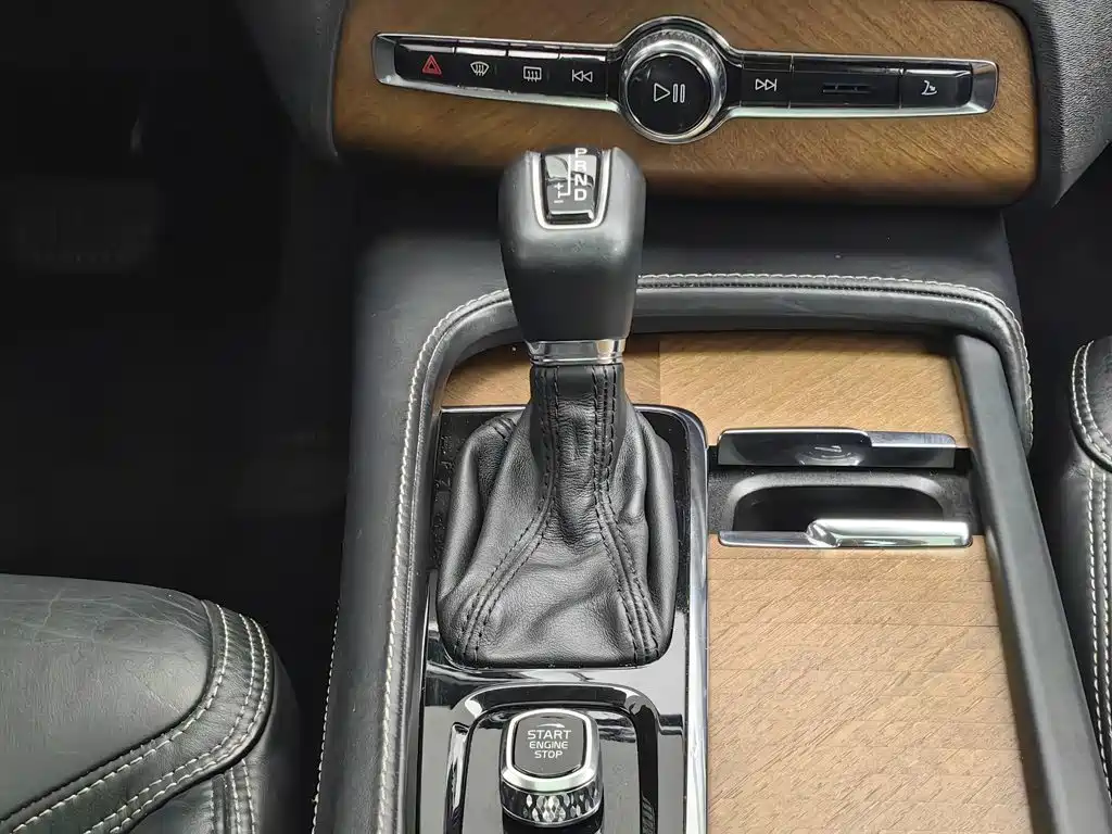 Photo 13 - Volvo XC90