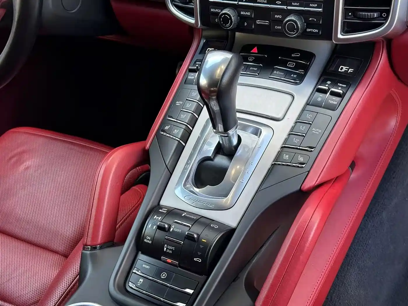 Porsche Cayenne 2015 Cayenne Turbo 4.8T фото 14