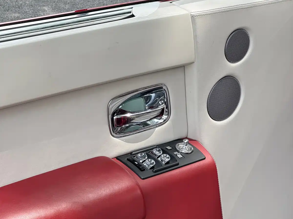 Фото 32 - Rolls-Royce Phantom