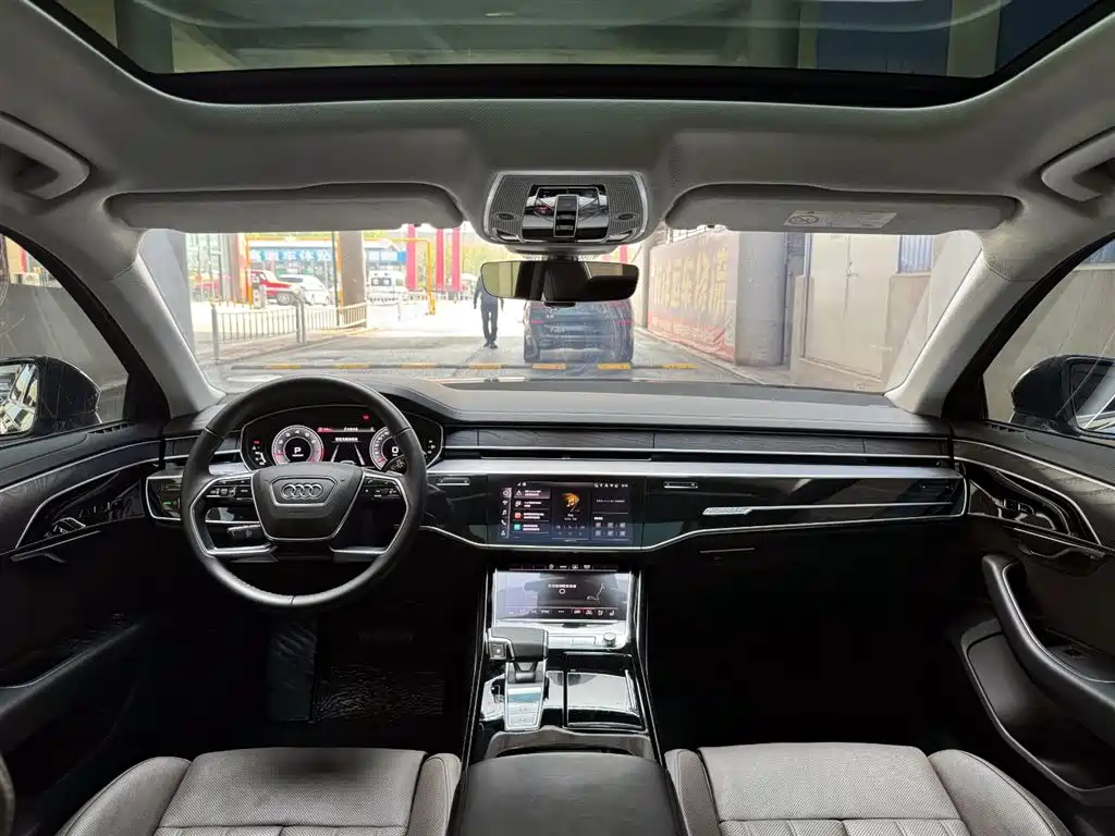 Audi A8 2025 A8L 45 TFSI quattro Luxury фото 11