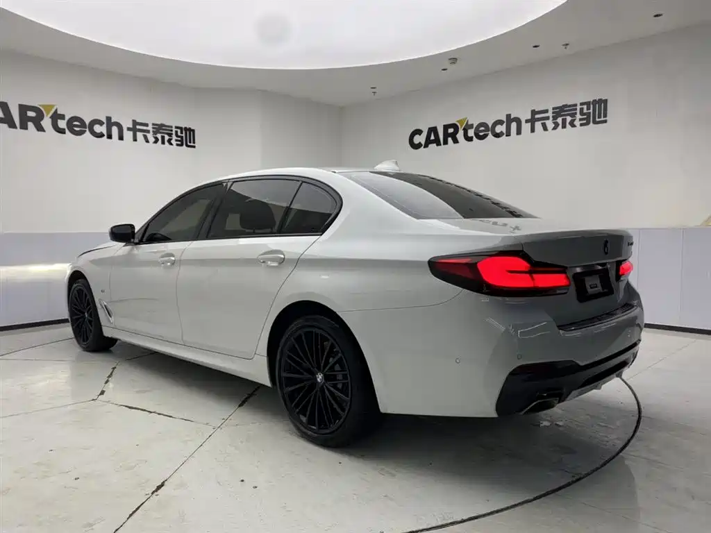 BMW 5 Series 2023 530Li Leading M Sport Package фото 7