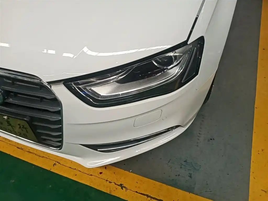 Audi A4L 2013 35 TFSI Automatic Comfort фото 24